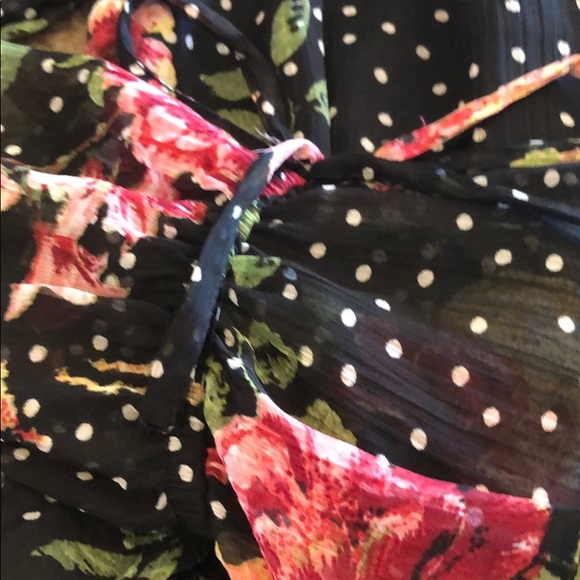Black Polka Dot Floral Long Sleeve Blouse (M) - Picture 5 of 8